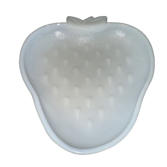 Vintage Strawberry Trinket Dish Bowl Milk Glass 7"x6" Boho Chic Femme Decor Soap - Picture 1 of 6